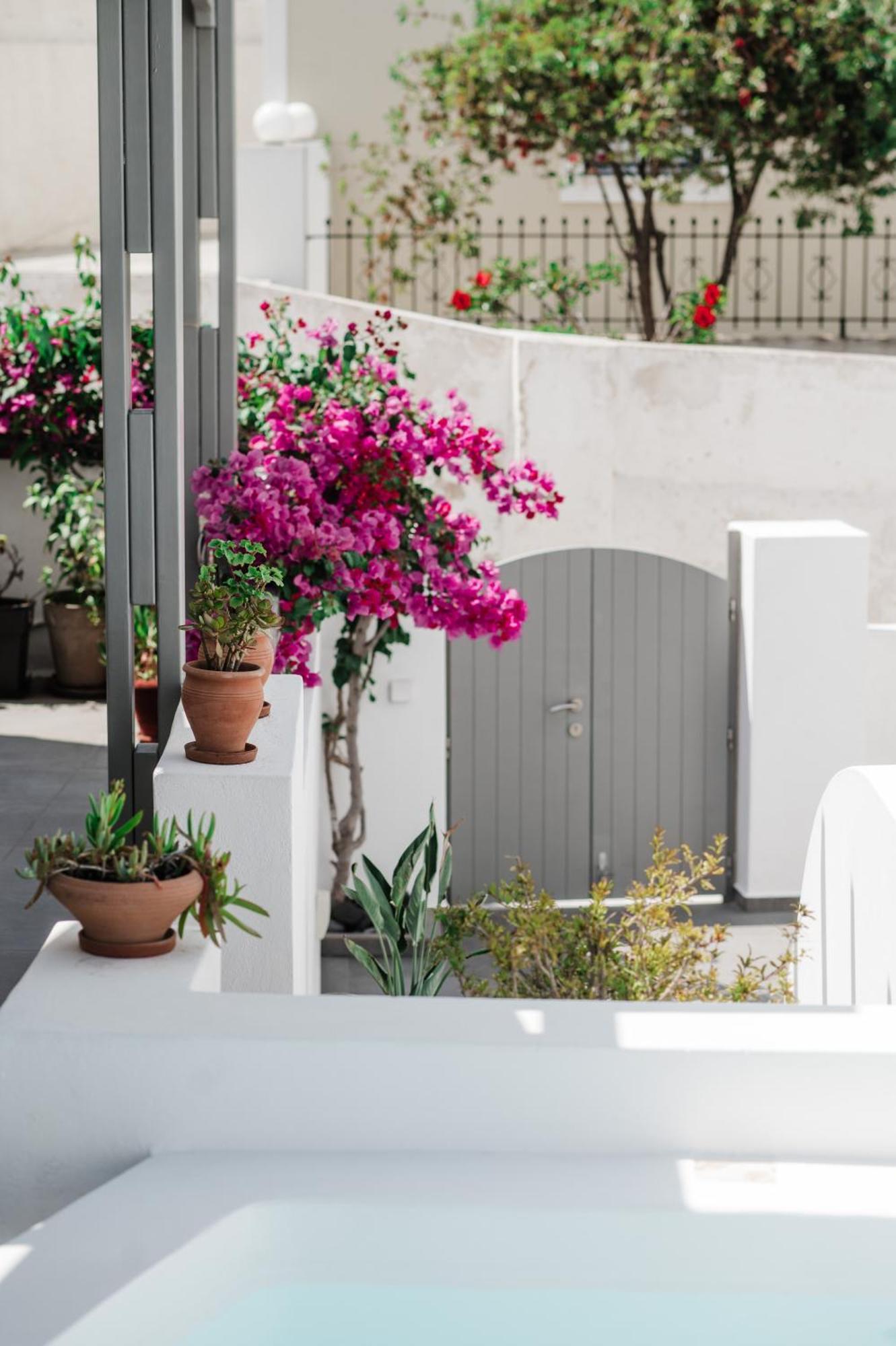 Amphitrite Suites Santorini Vothon Ngoại thất bức ảnh